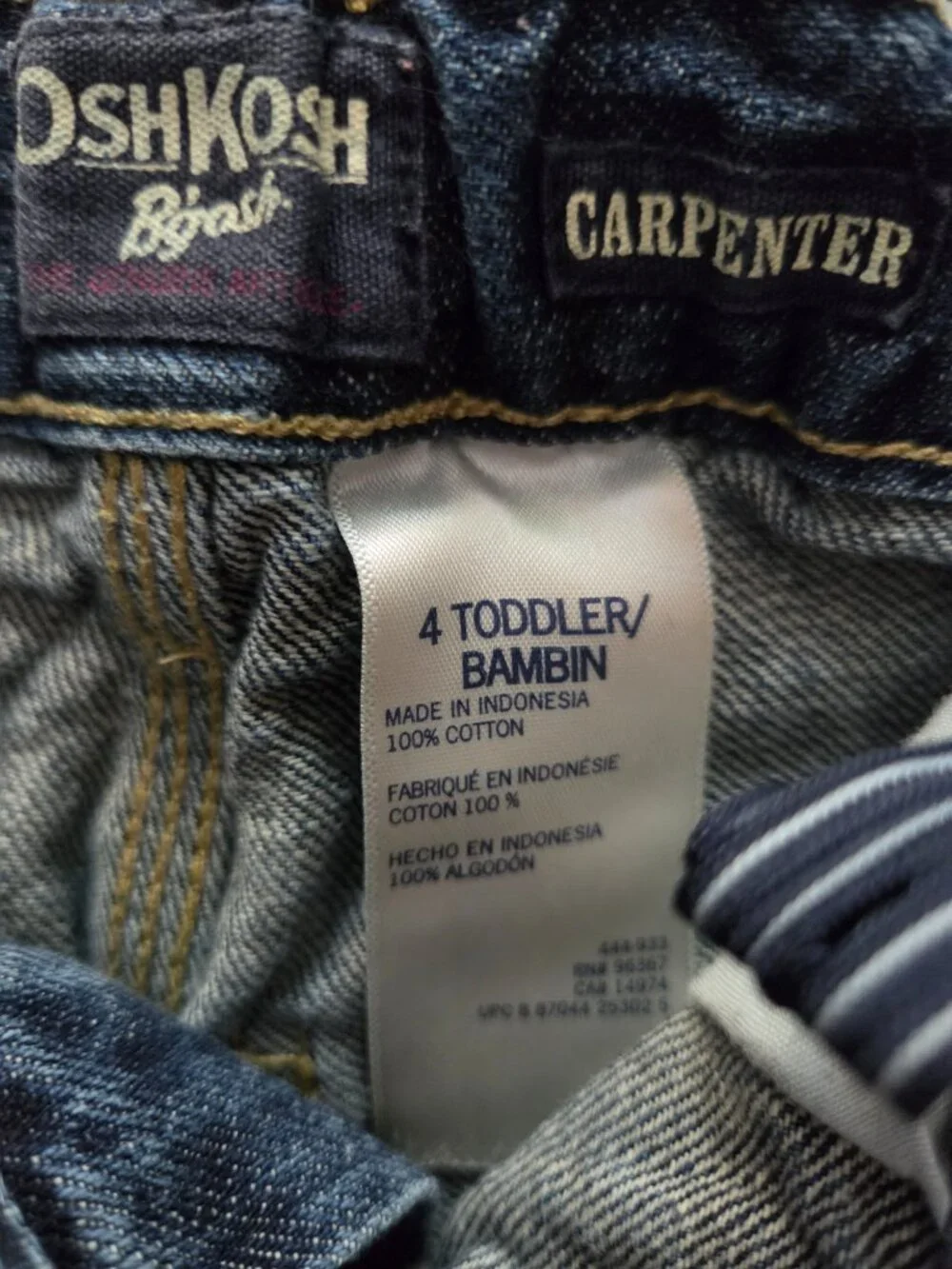 Set of boy's pants 4T,Gymboree, Nautica, OshKosh. All in an excellent condition.